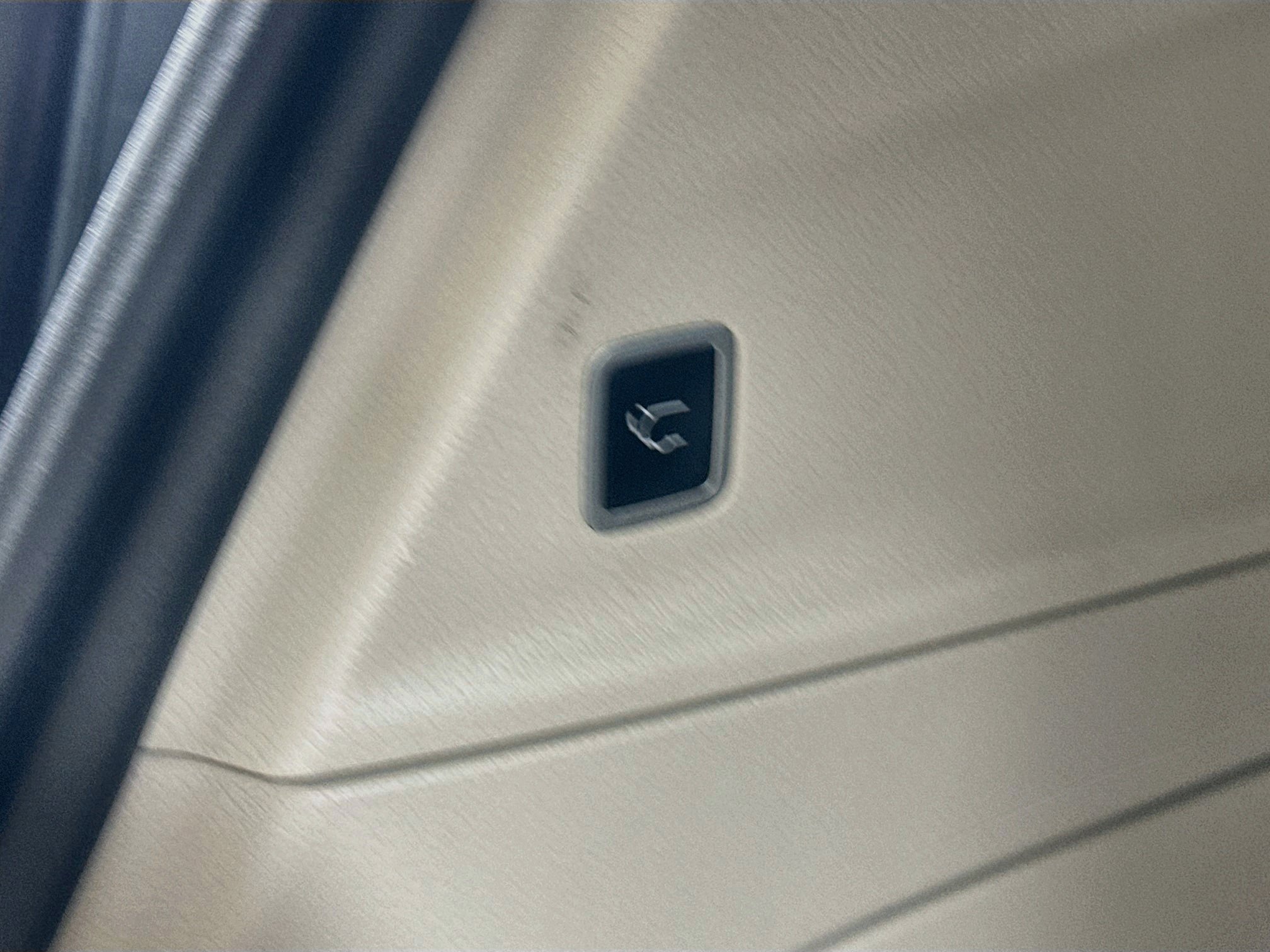 Used 2024 Chrysler Pacifica Touring-L FWD image 30