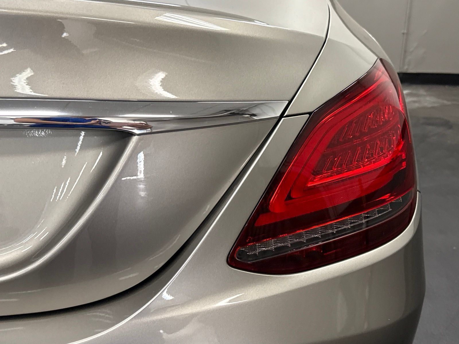 Used 2019 Mercedes-Benz C 300 Sedan image 12