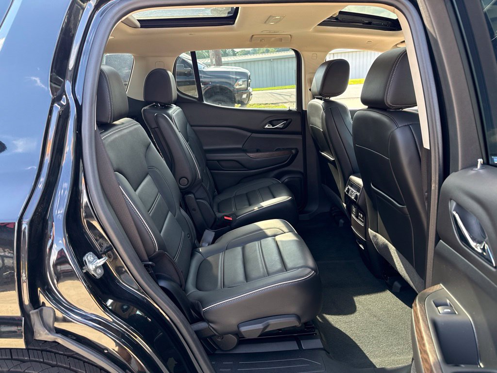 Used 2022 GMC Acadia Denali w/ Denali Ultimate Package AWD/4WD image 14