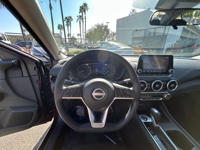 Used 2025 Nissan Sentra SV FWD image 21
