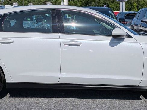 Certified 2023 Honda Accord EX image 6