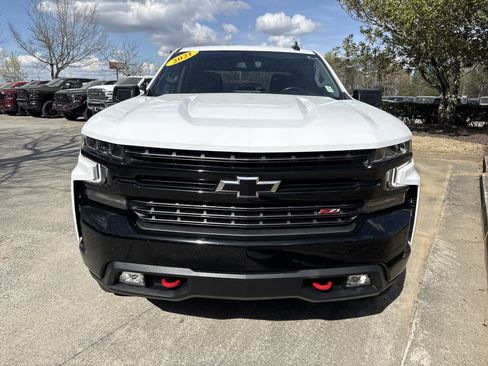 Used 2021 Chevrolet Silverado 1500 LT Trail Boss image 2