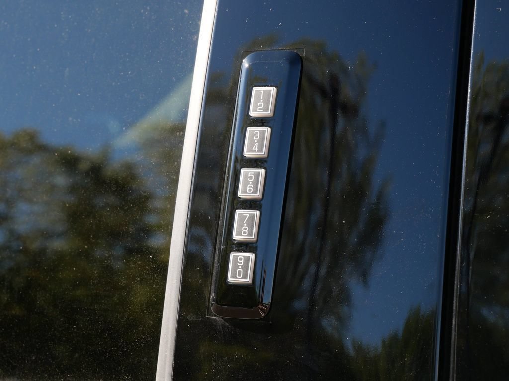 Used 2026 Ford F250 Platinum AWD/4WD image 16