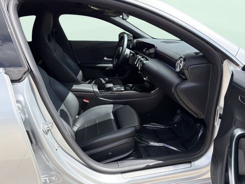 Used 2020 Mercedes-Benz CLA 250 image 37