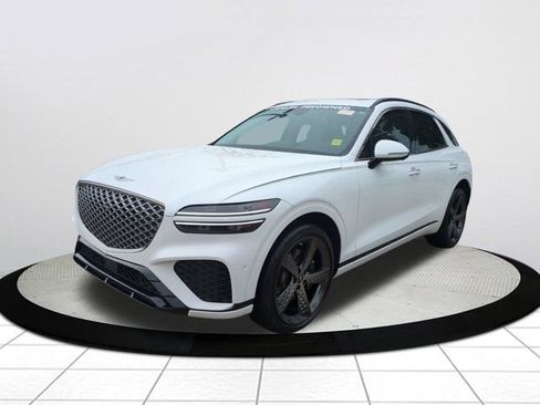 Used 2025 Genesis GV70 3.5T Sport w/ Sport Advanced Package AWD/4WD image 7
