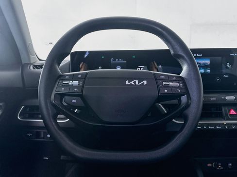 Used 2025 Kia K4 FWD image 18