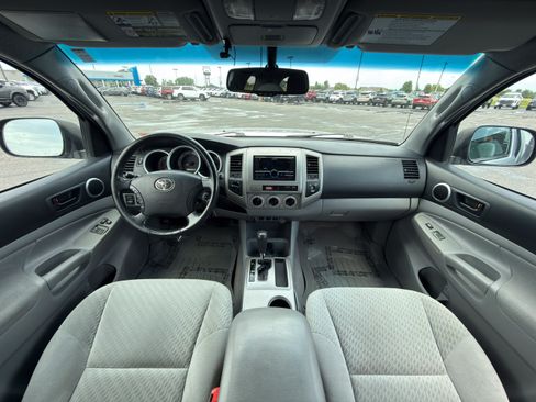 Used 2011 Toyota Tacoma 4x4 Access Cab w/ SR5 Pkg #2 image 15