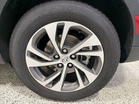 Used 2023 Buick Envision Essence image 29