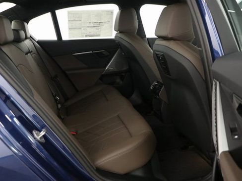 Used 2025 BMW 530i xDrive w/ Premium Package image 31
