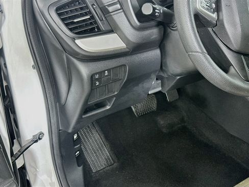 Used 2020 Honda CR-V LX image 16