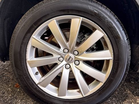 Used 2018 Volvo XC90 T6 Momentum w/ Momentum Plus Package image 15