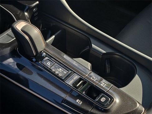 Used 2025 Toyota Crown Limited image 22