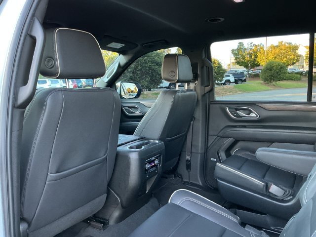 Used 2023 Chevrolet Suburban Premier RWD image 27
