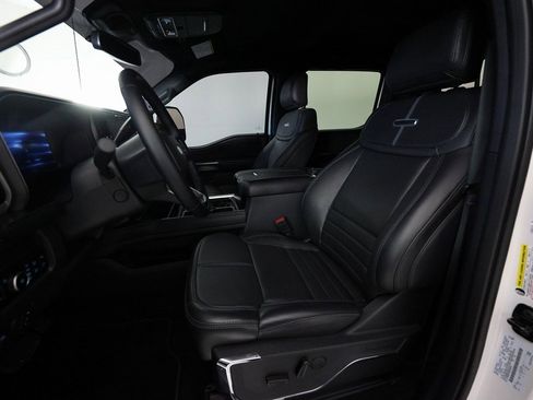 Used 2025 Ford F450 Platinum image 18