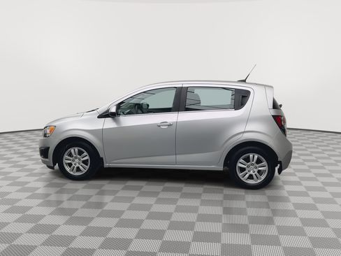 Used 2014 Chevrolet Sonic LT image 27