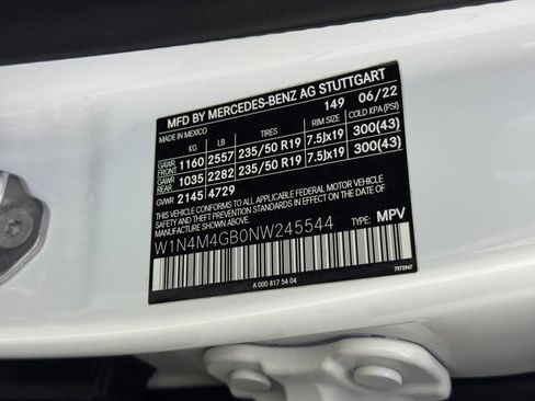 Used 2022 Mercedes-Benz GLB 250 w/ Premium Package Lite image 46