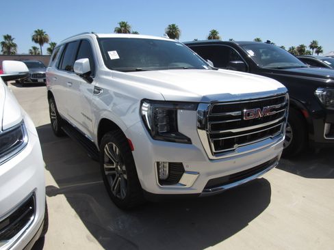 Used 2021 GMC Yukon SLT w/ SLT Luxury Plus Package RWD image 2