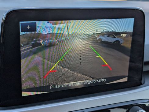 Used 2020 Ford Escape SE image 19