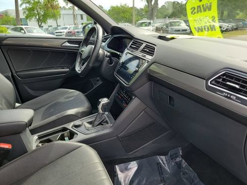 Used 2022 Volkswagen Tiguan SE R-Line AWD/4WD image 34