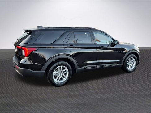 New 2026 Ford Explorer Active w/ Active Comfort Package image 4