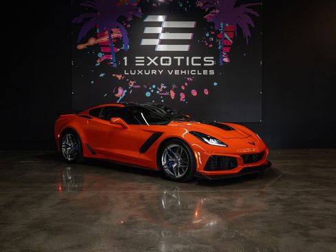 Used 2019 Chevrolet Corvette ZR1 RWD image 5