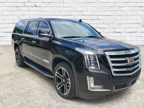 Used 2020 Cadillac Escalade ESV Premium Luxury RWD image 5