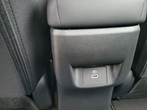 New 2025 Nissan Versa SV w/ Trunk Package image 20