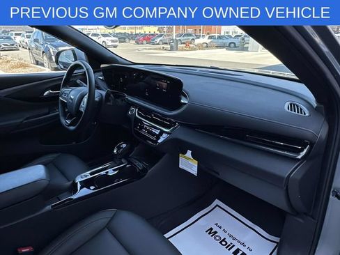 Used 2025 Buick Envista Avenir FWD image 22