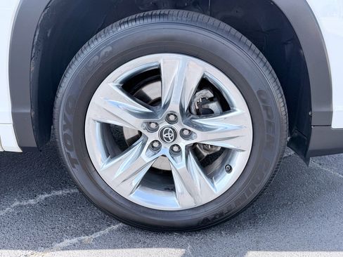 Used 2018 Toyota Highlander Limited image 36