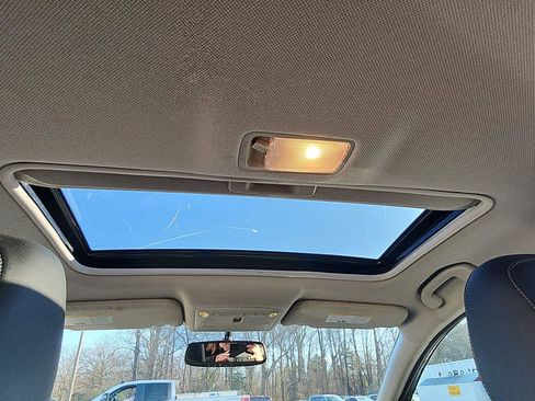 Used 2018 Nissan Sentra SL image 21