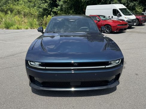 Used 2024 Dodge Charger Daytona Scat Pack w/ Plus Group AWD/4WD image 2