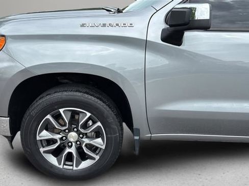 Used 2023 Chevrolet Silverado 1500 LT AWD/4WD image 32