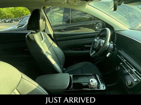 Used 2025 Hyundai Tucson Limited image 4