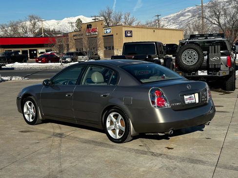 Used 2006 Nissan Altima 3.5 SE w/ (X01) Leather Pkg image 2