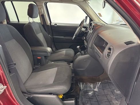 Used 2014 Jeep Patriot Latitude image 20