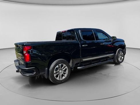 Used 2024 Chevrolet Silverado 1500 High Country w/ Technology Package AWD/4WD image 6