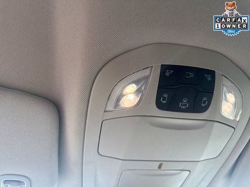 Used 2023 Chrysler Pacifica Touring-L FWD image 26