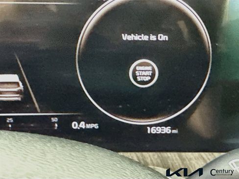 Certified 2025 Kia Telluride SX w/ SX Captain's Chair Package FWD image 12
