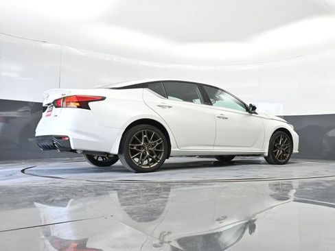 Used 2025 Nissan Altima 2.5 SR w/ SR Premium Package AWD/4WD image 55