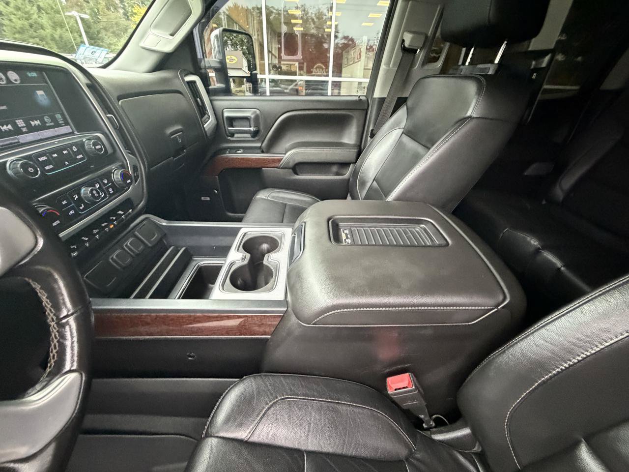 Used 2019 GMC Sierra 2500 SLT w/ Duramax Plus Package AWD/4WD image 36
