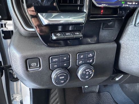 Certified 2024 Chevrolet Silverado 3500 High Country w/ High Country Premium Package AWD/4WD image 22