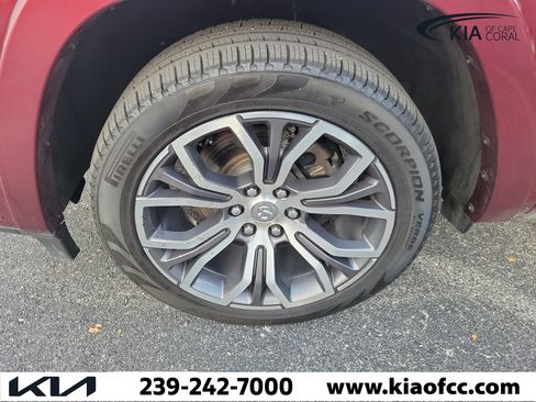 Used 2025 RAM 1500 Tungsten AWD/4WD image 4