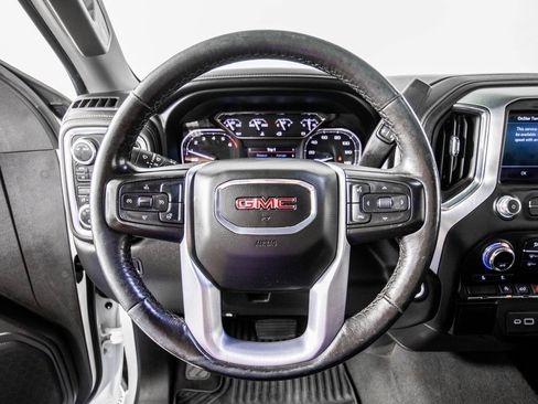 Used 2022 GMC Sierra 1500 SLE image 16