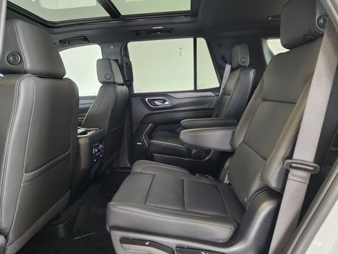 Used 2024 Chevrolet Tahoe Z71 w/ Luxury Package image 15