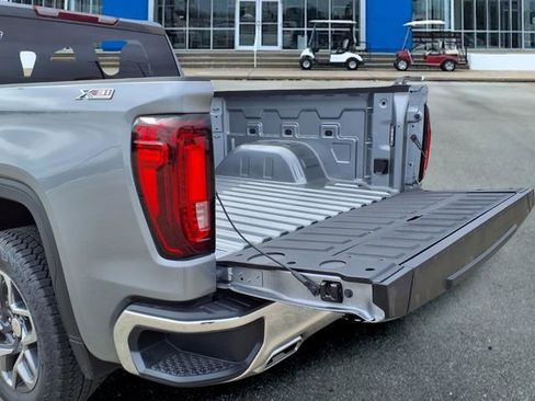 New 2026 GMC Sierra 1500 SLT image 26