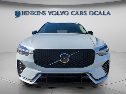 New 2026 Volvo XC60 B5 Core image 3