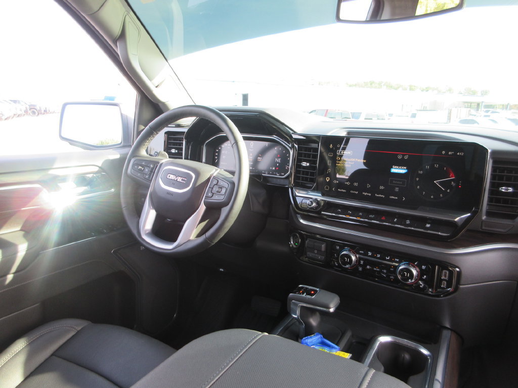 Used 2026 GMC Sierra 1500 SLT w/ SLT Premium Plus Package AWD/4WD image 27