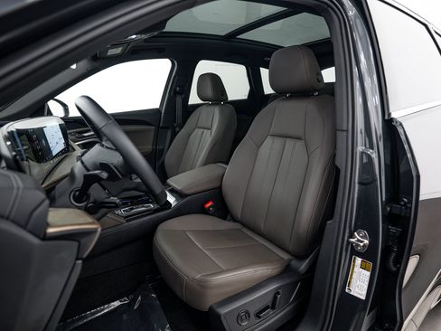 Used 2025 Audi Q5 Premium w/ Convenience Package AWD/4WD image 15