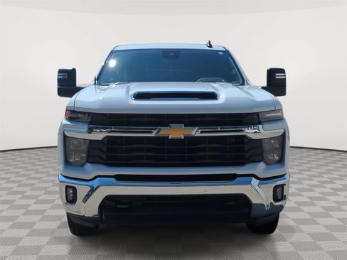 Used 2025 Chevrolet Silverado 2500 LT w/ Convenience Package AWD/4WD image 16