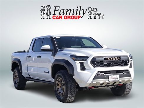 Used 2026 Toyota Tacoma 4x4 Double Cab Hybrid image 2